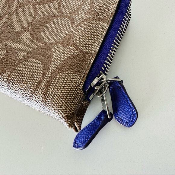 COACH Brown Tan Emblem Logo Purple Zipper Card Holder Wristlet Bag Purse Wallet - Picture 3 of 12